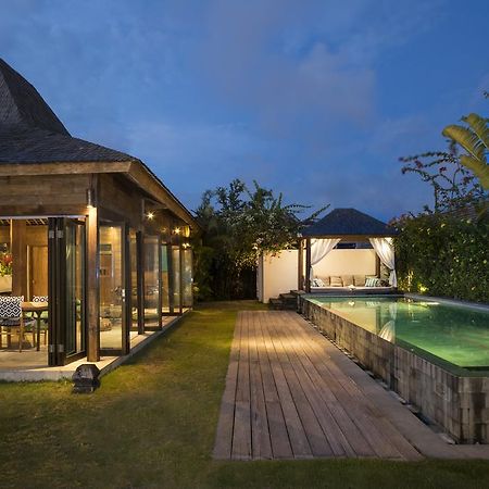 Elegant Villa Casabianca - Tropical Pool & Garden, Near Potato Head Beach Club! Seminyak  Bagian luar foto