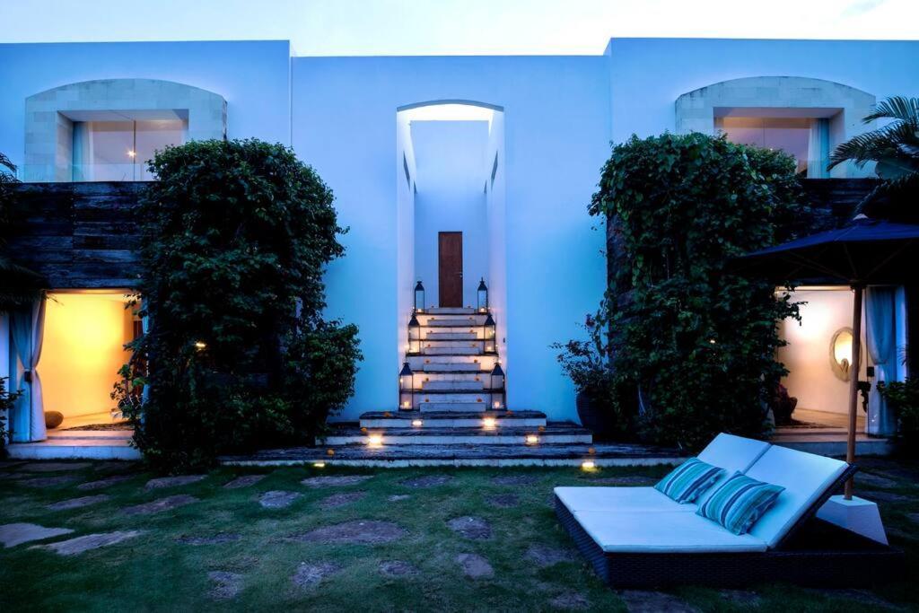 Elegant Villa Casabianca - Tropical Pool & Garden, Near Potato Head Beach Club! Seminyak  Bagian luar foto