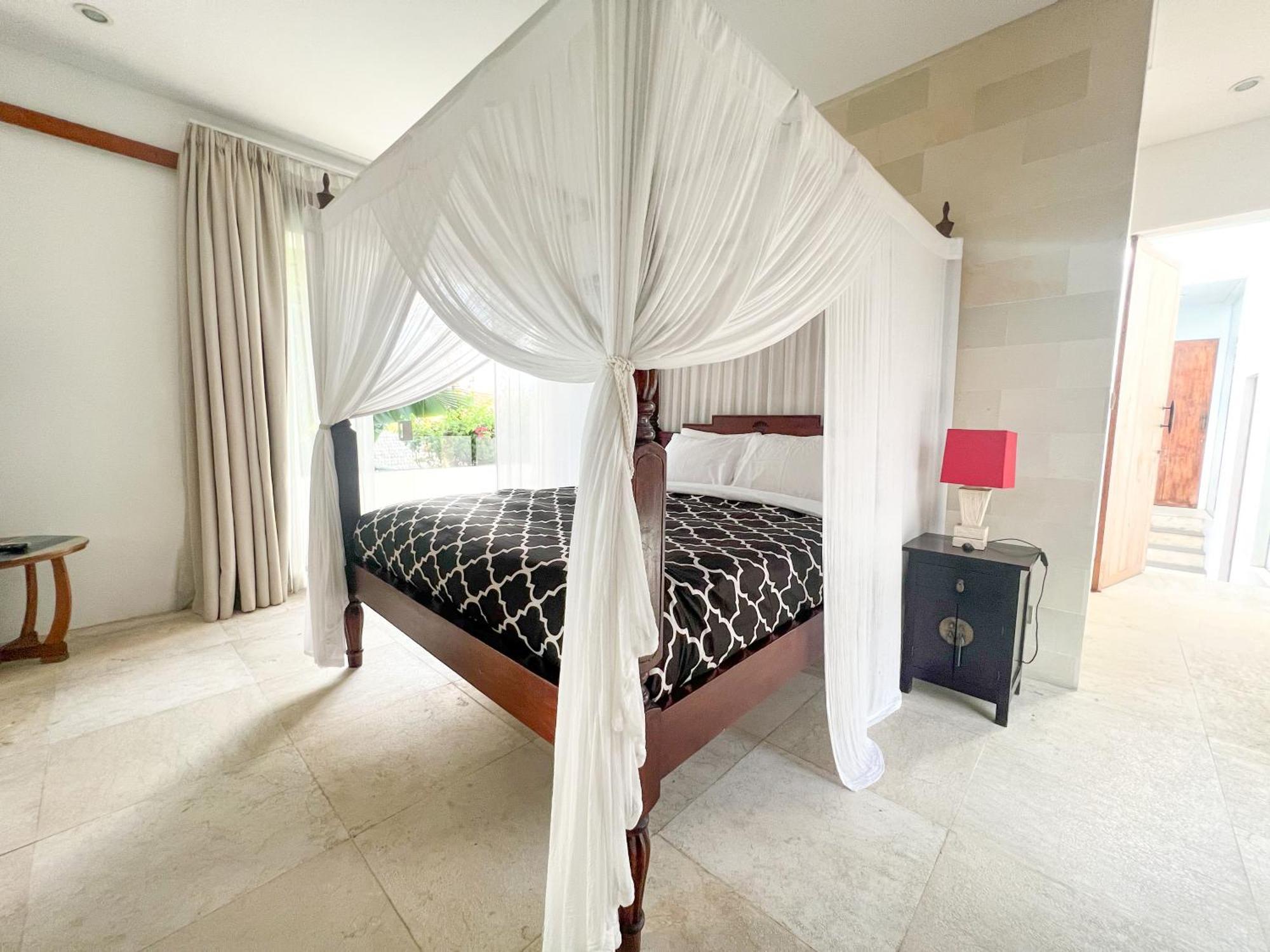 Elegant Villa Casabianca - Tropical Pool & Garden, Near Potato Head Beach Club! Seminyak  Bagian luar foto