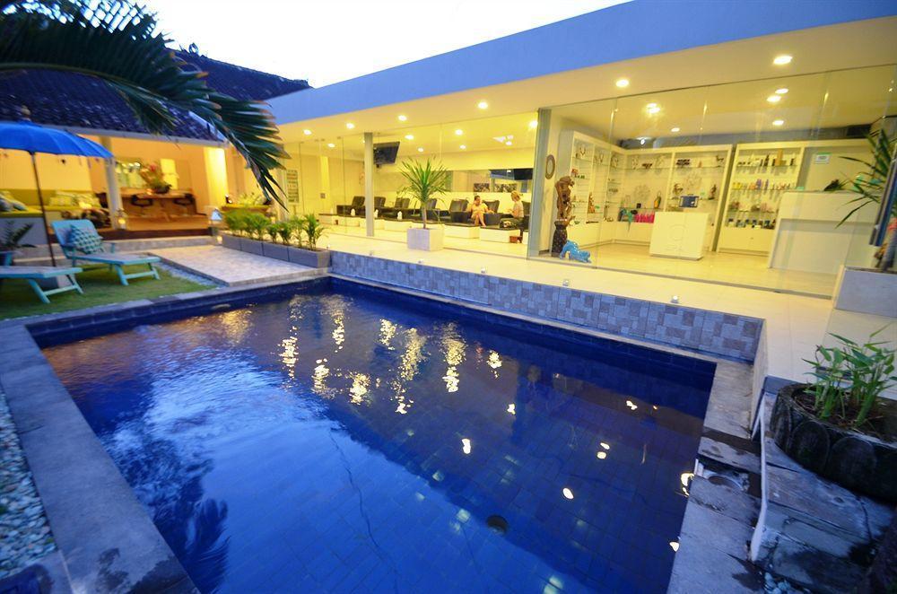 Elegant Villa Casabianca - Tropical Pool & Garden, Near Potato Head Beach Club! Seminyak  Bagian luar foto
