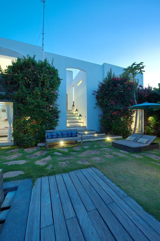 Elegant Villa Casabianca - Tropical Pool & Garden, Near Potato Head Beach Club! Seminyak  Bagian luar foto