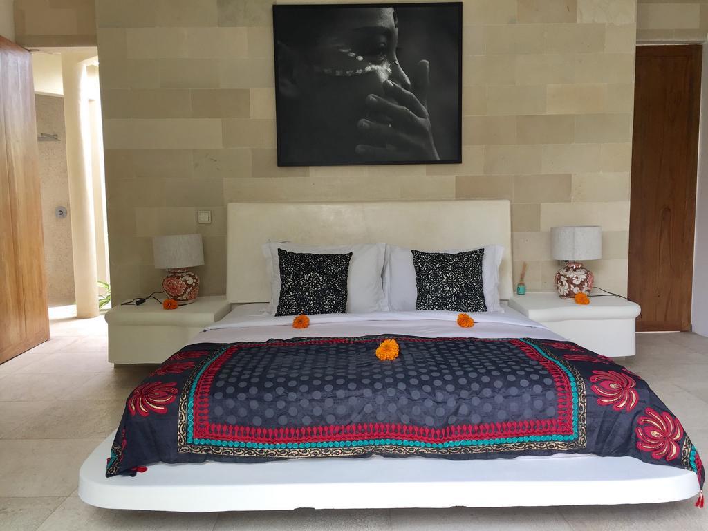 Elegant Villa Casabianca - Tropical Pool & Garden, Near Potato Head Beach Club! Seminyak  Bagian luar foto