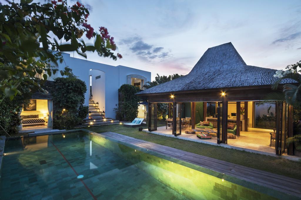 Elegant Villa Casabianca - Tropical Pool & Garden, Near Potato Head Beach Club! Seminyak  Bagian luar foto